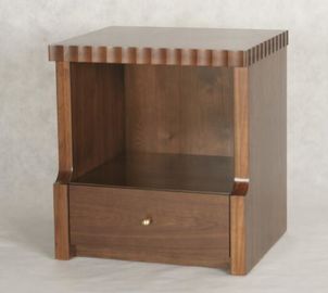 Giá tốt. Dark Color Wooden Hotel Bedside Tables With One Drawer , King / Queen Size trực tuyến