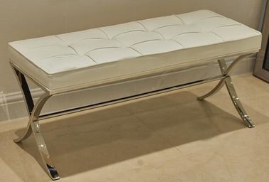 Giá tốt. Button Tufted Leather Bedroom Ottoman Bench Durable With Mental Legs , Black Colors trực tuyến