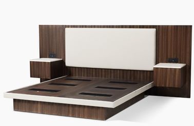 Giá tốt. King Size Dark Zebra Wood Veneer Luxury Hotel Bedroom Furniture With Upholstered Headboard trực tuyến